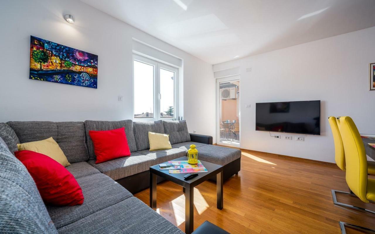 Laura House With Apartment อูมัค ภายนอก รูปภาพ