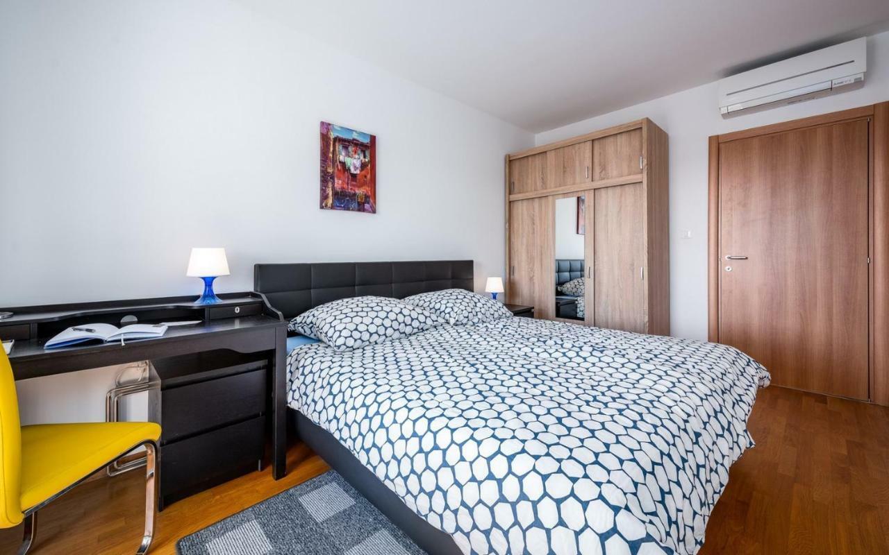 Laura House With Apartment อูมัค ภายนอก รูปภาพ
